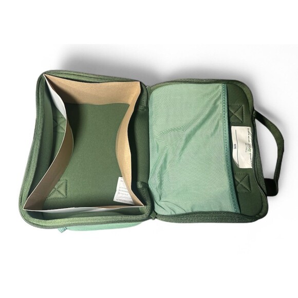 Ello Lunch Bag Box Green Camo NWT - Picture 3 of 3